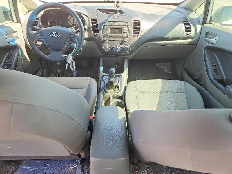 2017 KIA FORTE LX  