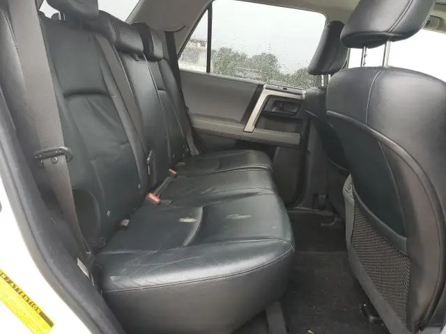 2010 TOYOTA 4RUNNER SR5  