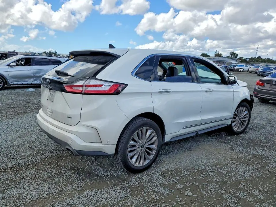 2022 FORD EDGE TITANIUM  