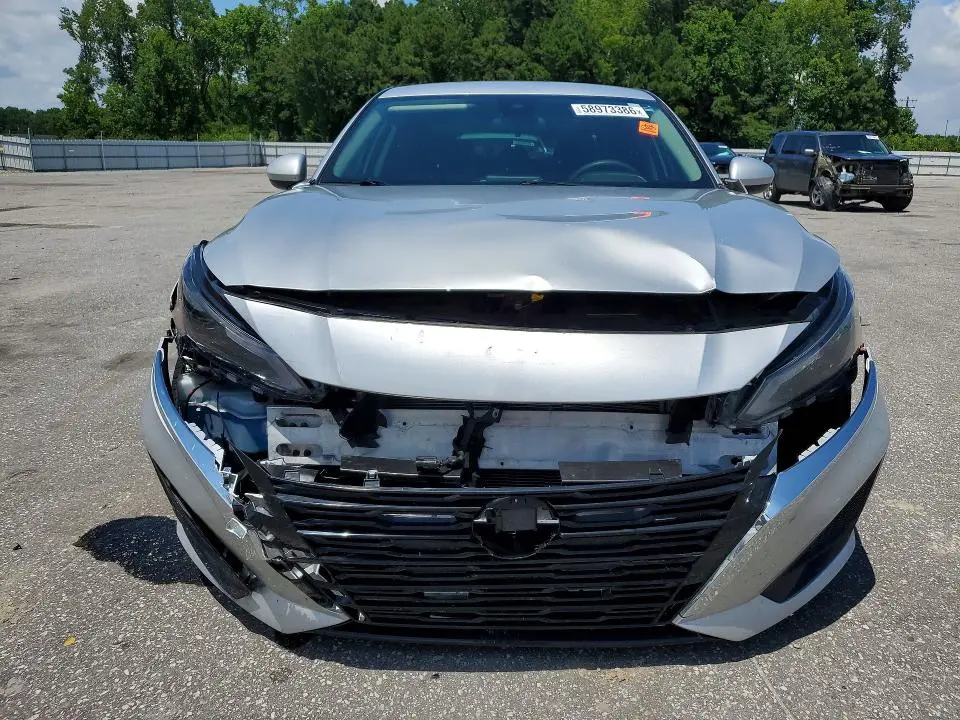 2023 NISSAN ALTIMA SV  