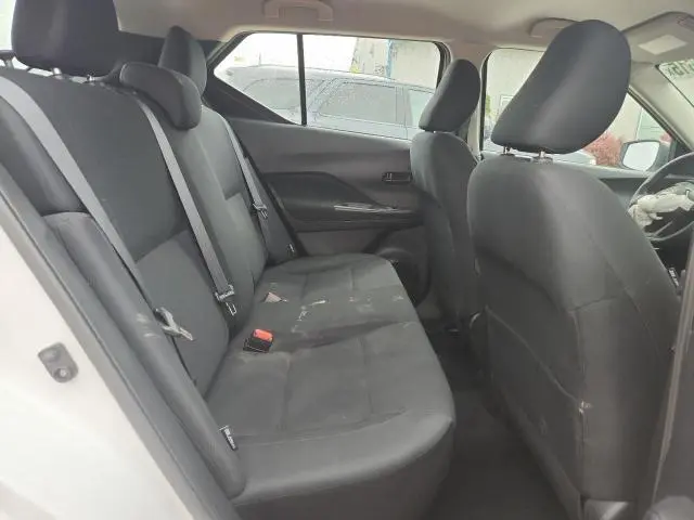 2023 NISSAN KICKS S  