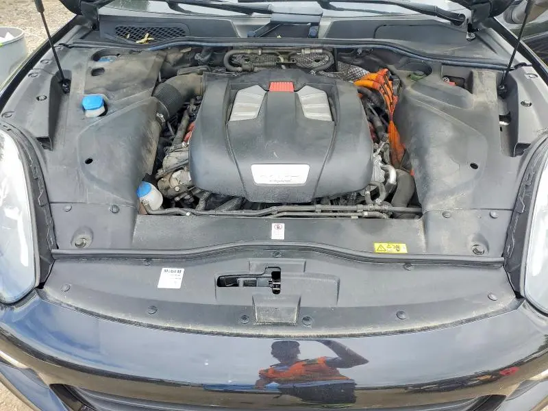 2017 PORSCHE CAYENNE SE HYBRID PLATINUM  