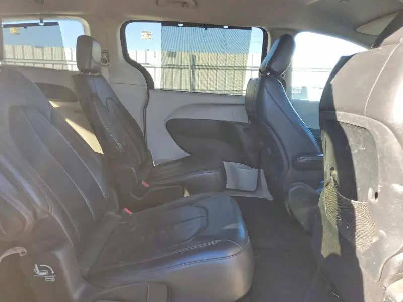 2017 CHRYSLER PACIFICA TOURING L  