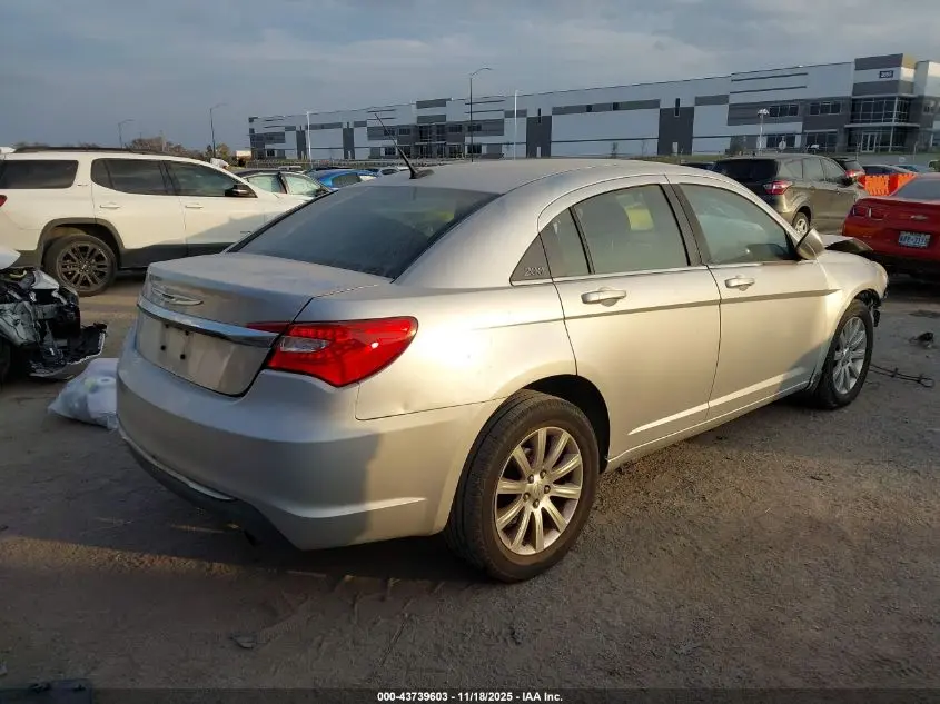 2011 CHRYSLER 200 TOURING