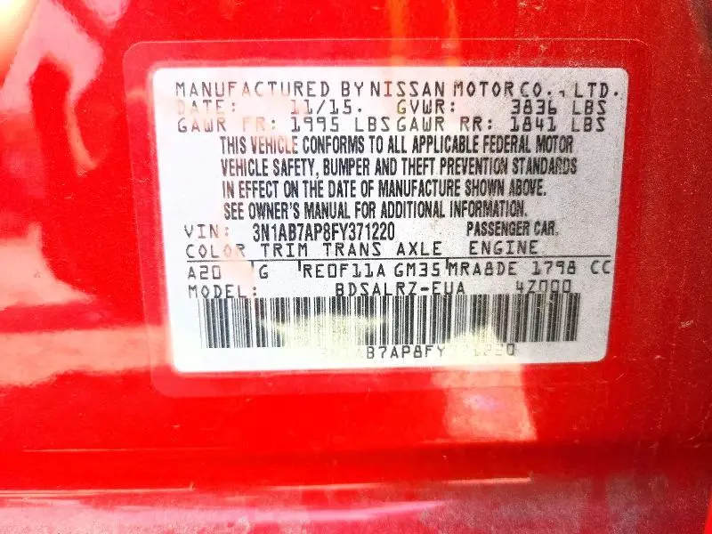 2015 NISSAN SENTRA SR  