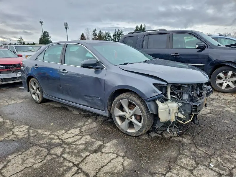 2012 TOYOTA CAMRY SE  