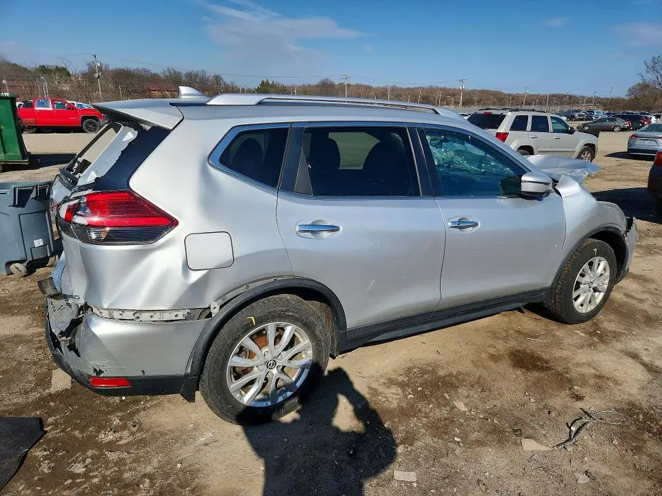 2017 NISSAN ROGUE SV  