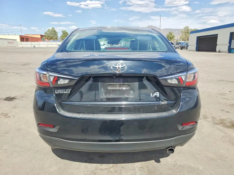 2017 TOYOTA YARIS IA BASE  