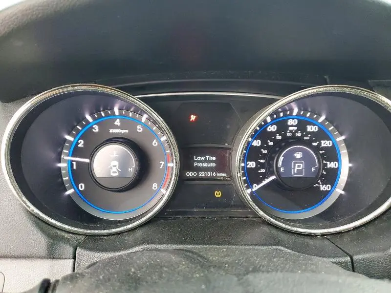 2011 HYUNDAI SONATA GLS  