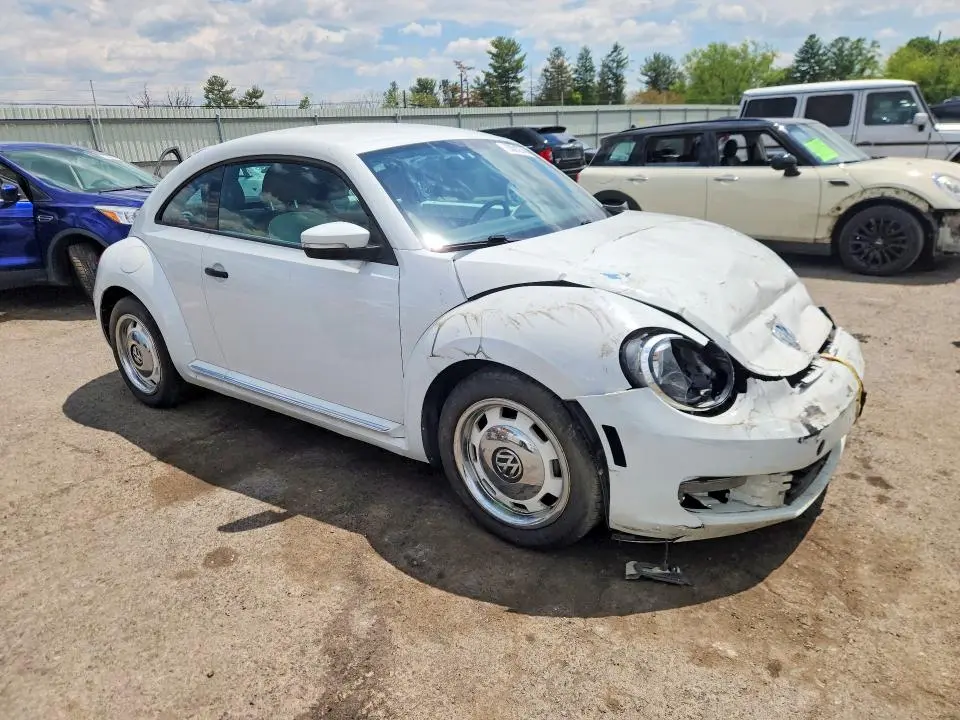 2015 VOLKSWAGEN BEETLE 1.8T  