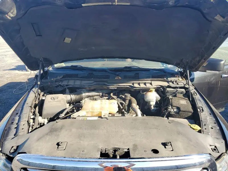 2015 RAM 1500 SLT  