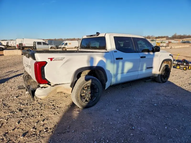 2023 TOYOTA TUNDRA SR5  