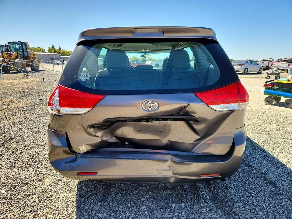 2013 TOYOTA SIENNA L 7-PASSENGER  