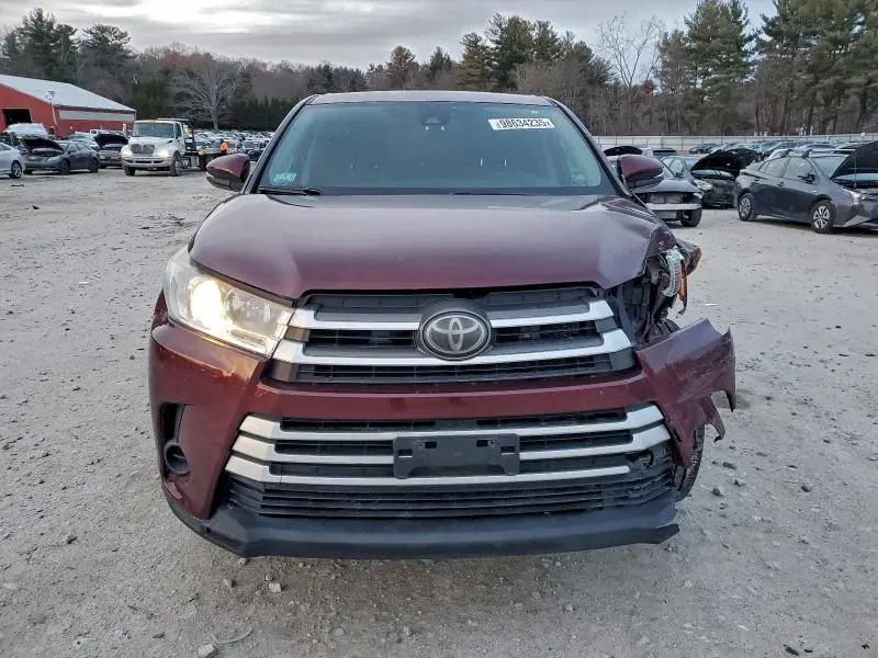 2018 TOYOTA HIGHLANDER LE  