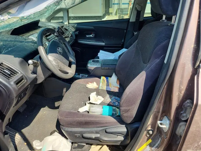 2015 TOYOTA PRIUS V THREE  