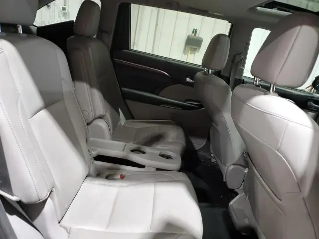 2016 TOYOTA HIGHLANDER LIMITED  