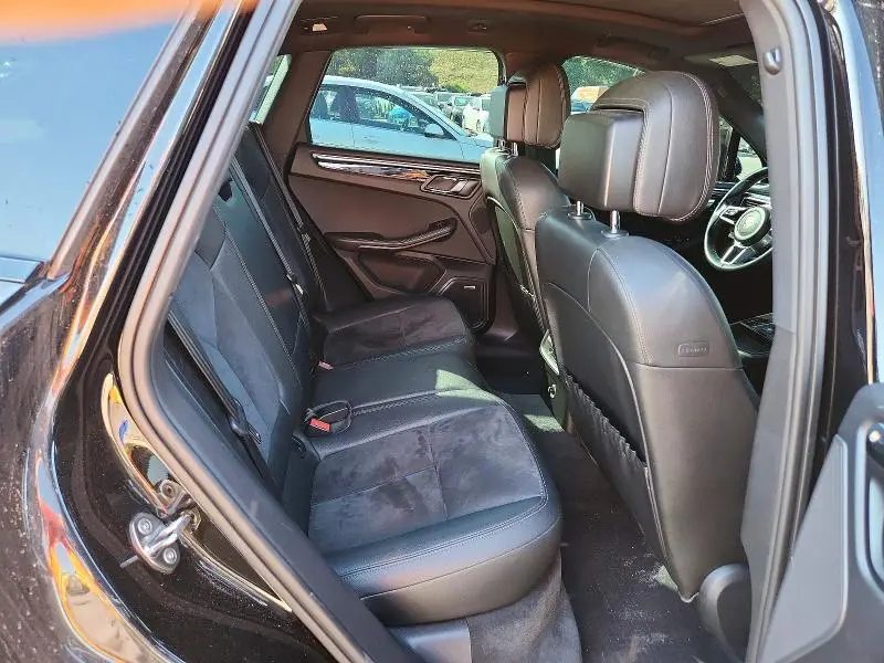 2015 PORSCHE MACAN S  