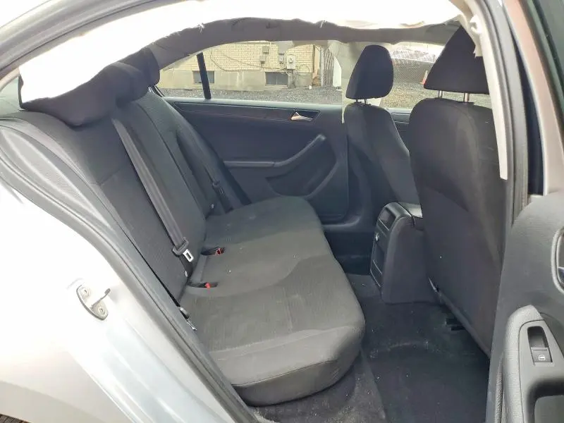 2015 VOLKSWAGEN JETTA BASE  