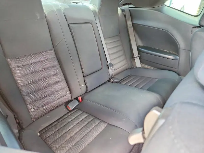 2010 DODGE CHALLENGER SE  