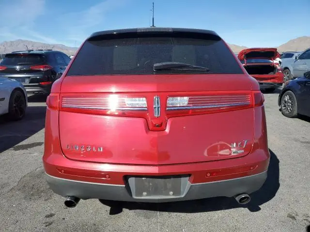 2011 LINCOLN MKT   