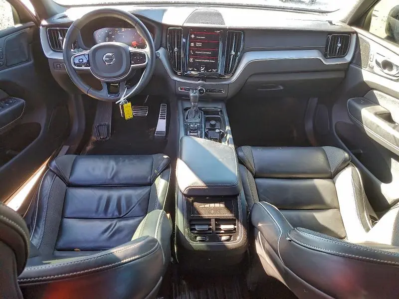 2021 VOLVO XC60 T5 R-DESIGN  