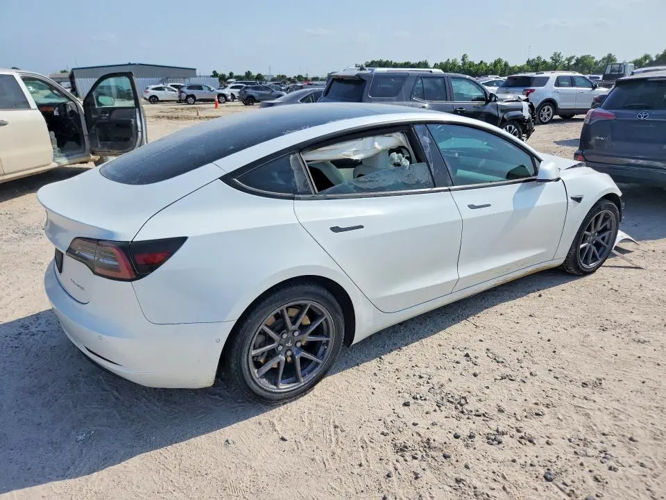 2021 TESLA MODEL 3   