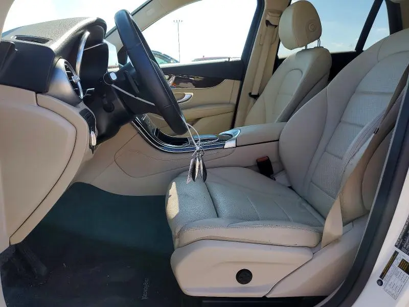 2021 MERCEDES-BENZ GLC 300  