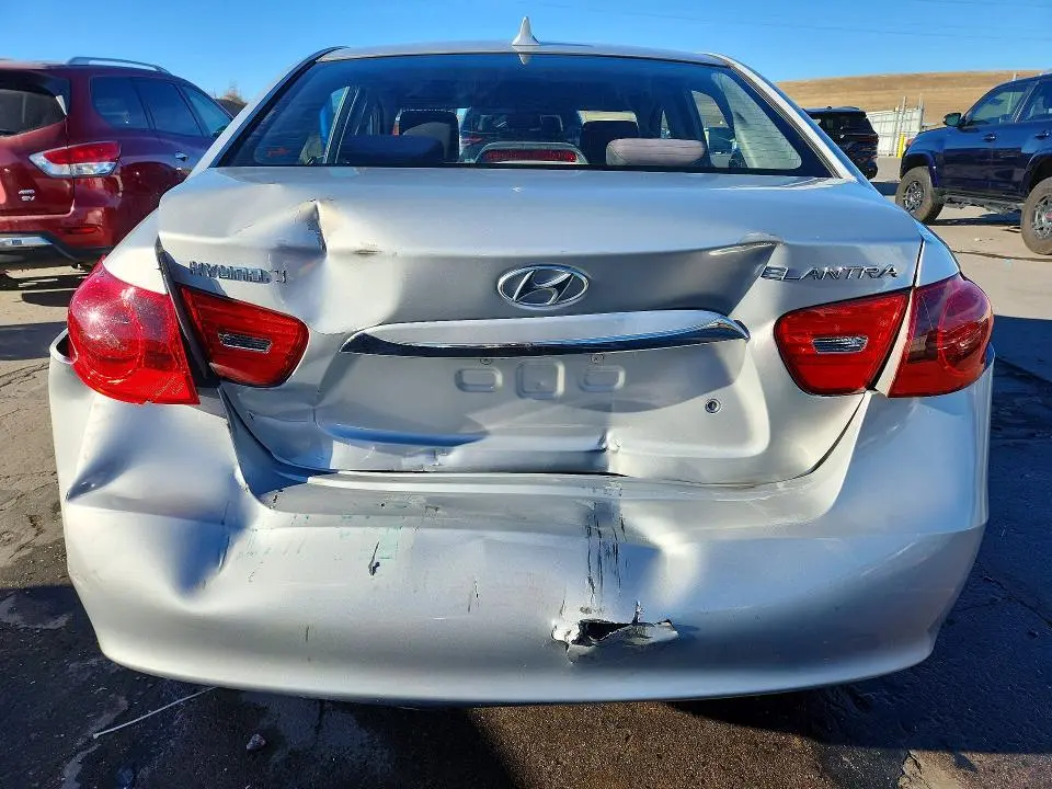 2010 HYUNDAI ELANTRA SE  