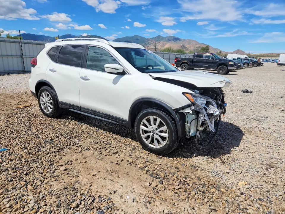 2020 NISSAN ROGUE SV  
