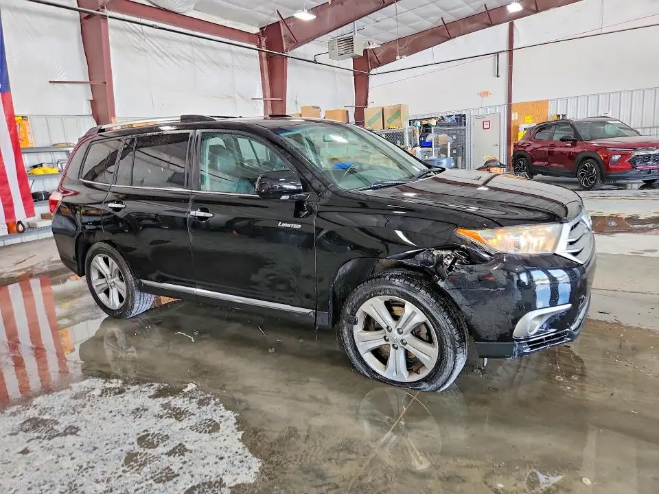 2013 TOYOTA HIGHLANDER LIMITED  