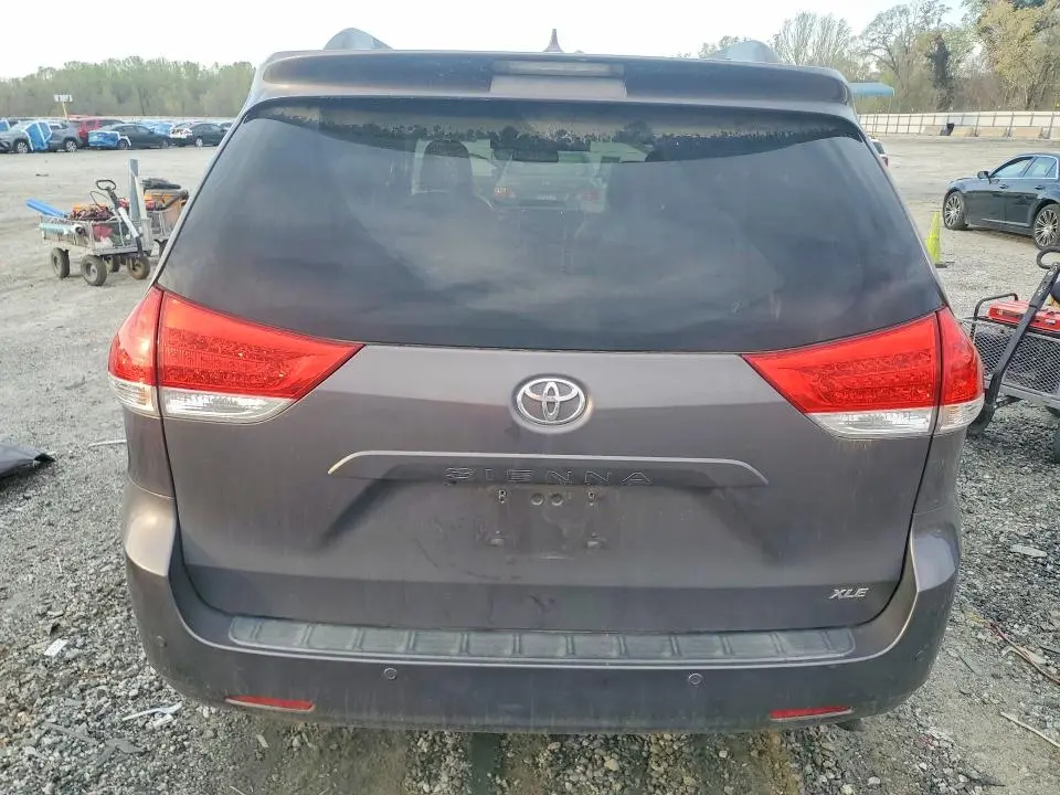 2012 TOYOTA SIENNA XLE 8-PASSENGER  
