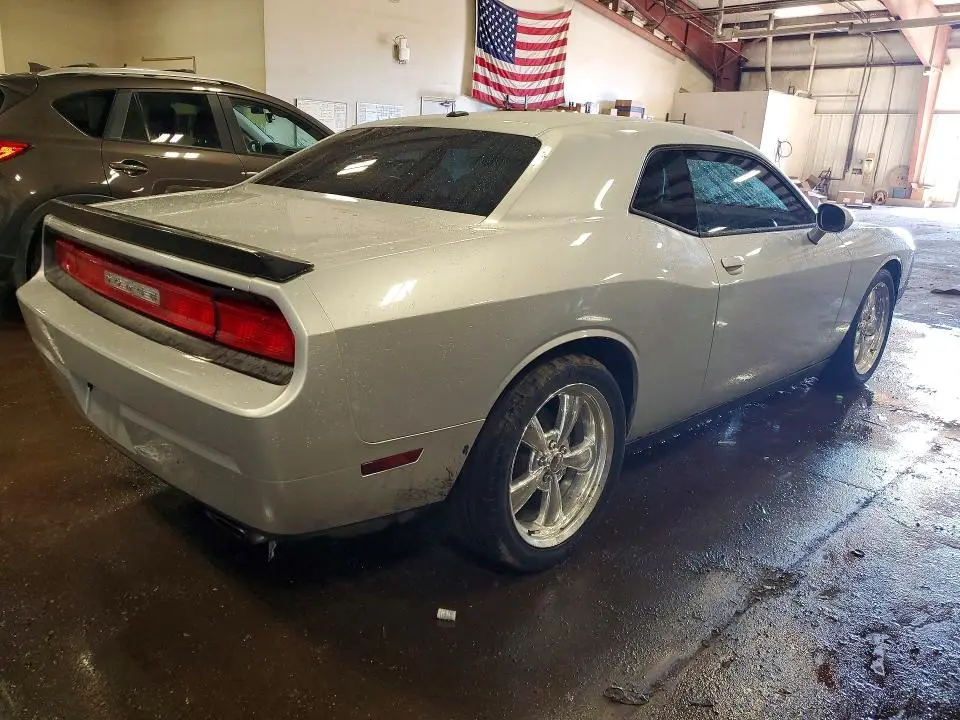 2012 DODGE CHALLENGER SXT  