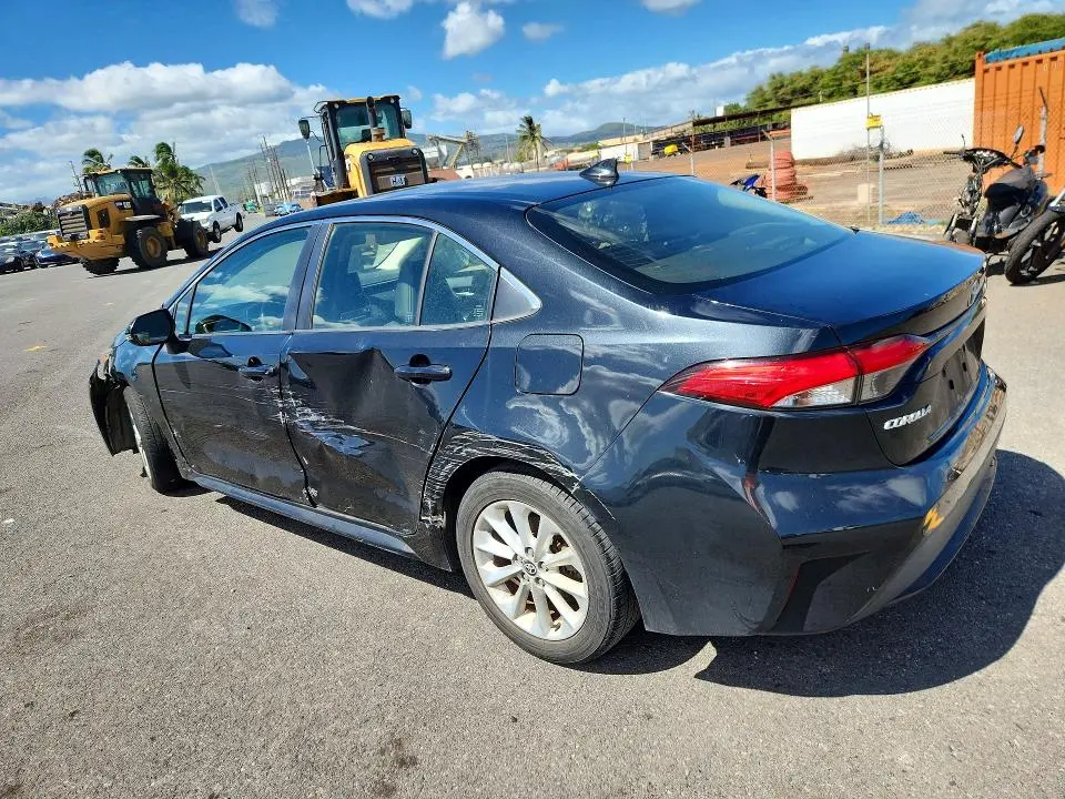 2020 TOYOTA COROLLA XLE  