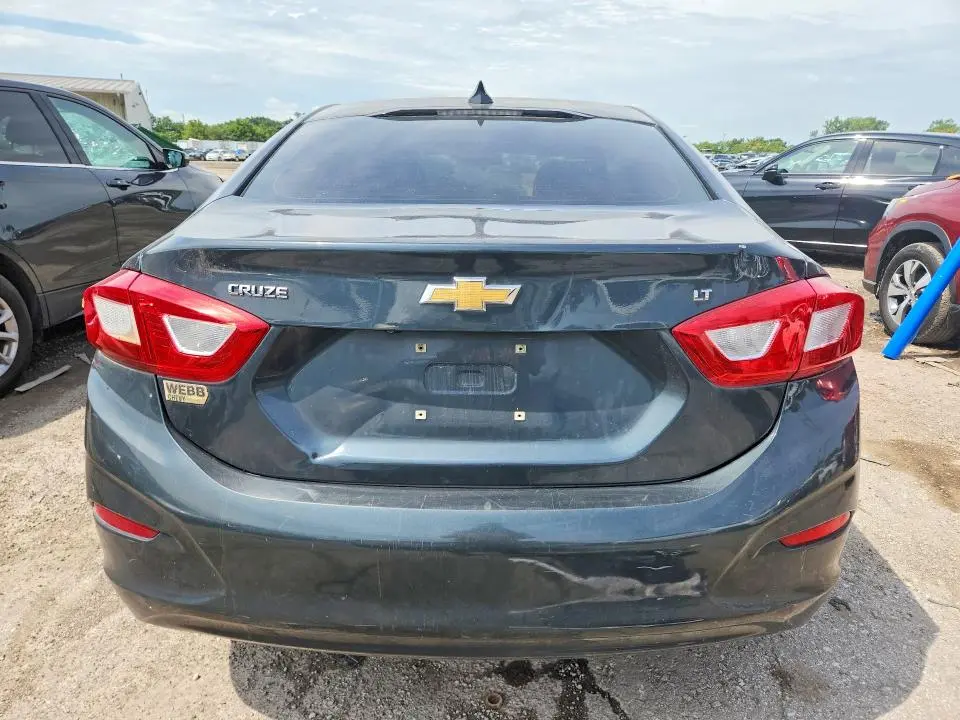 2017 CHEVROLET CRUZE LT  