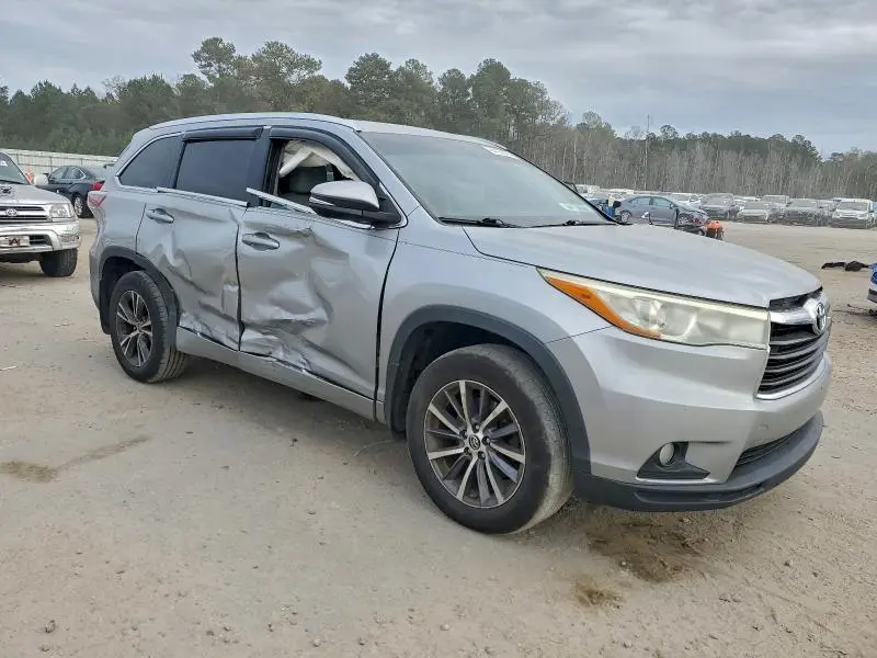 2016 TOYOTA HIGHLANDER XLE  