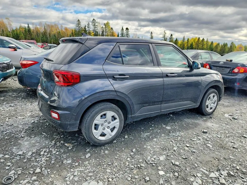 2022 HYUNDAI VENUE SE  