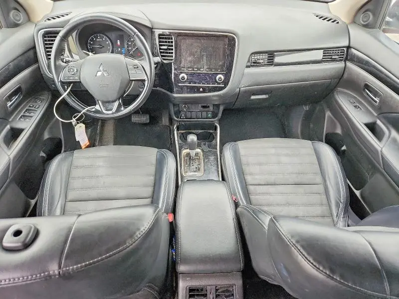 2020 MITSUBISHI OUTLANDER SE  