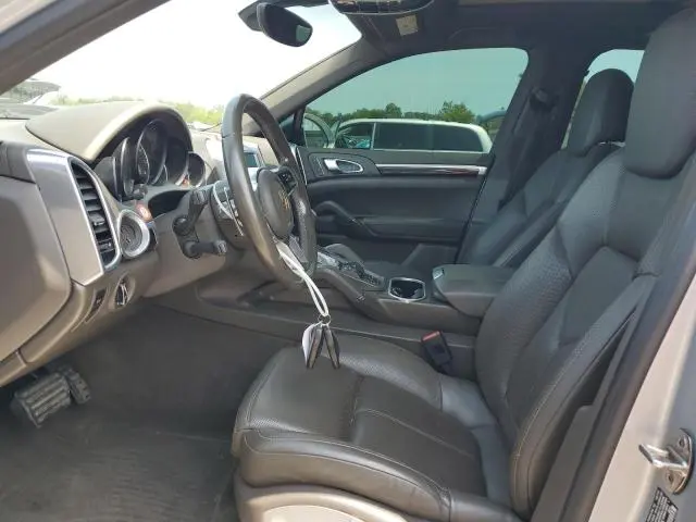 2017 PORSCHE CAYENNE   