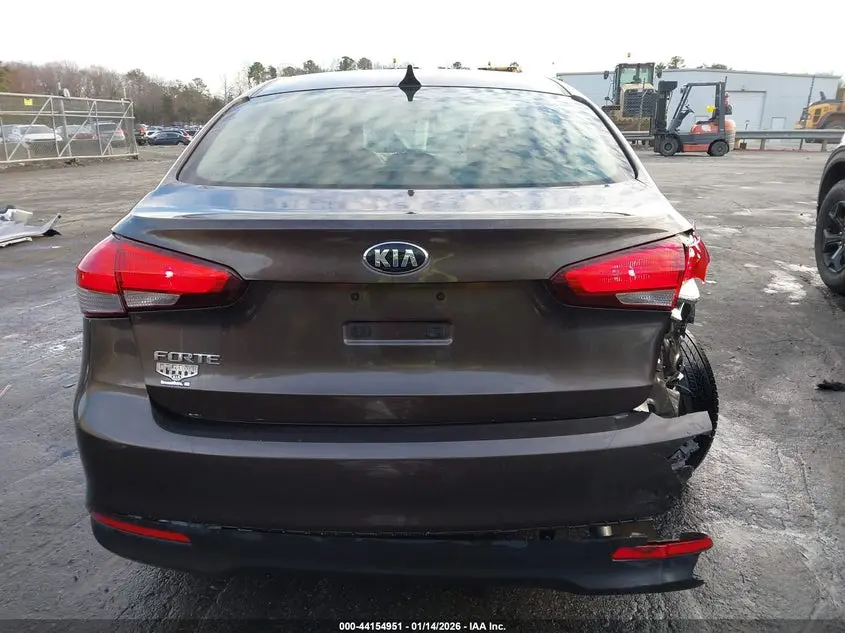 2017 KIA FORTE LX