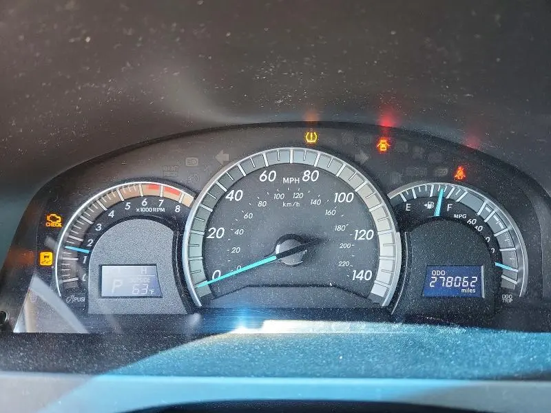 2012 TOYOTA CAMRY SE  