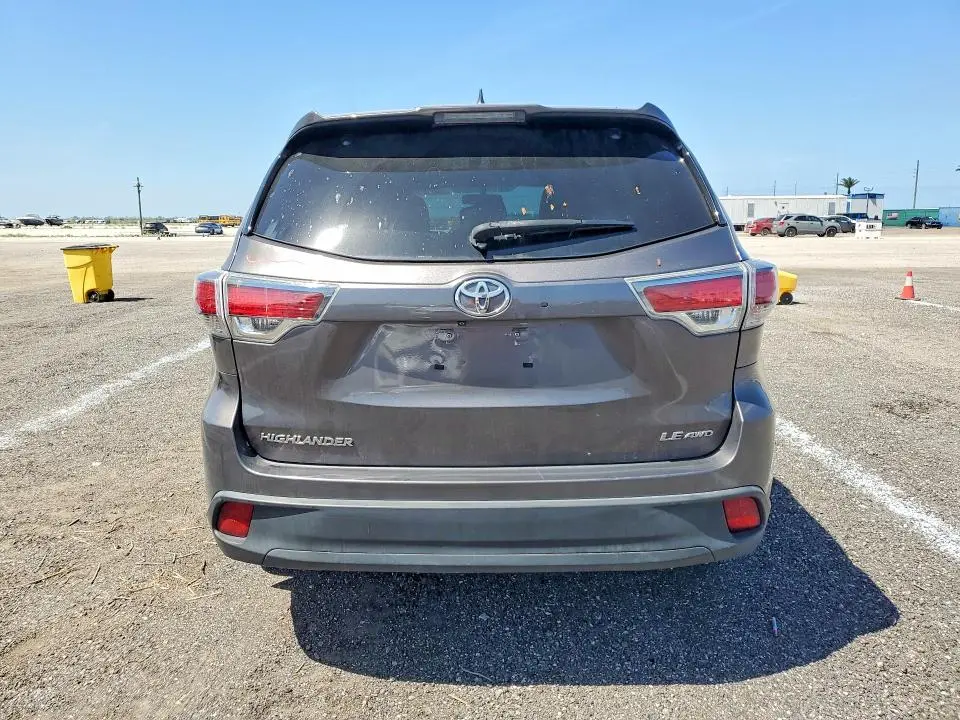 2015 TOYOTA HIGHLANDER LE PLUS  