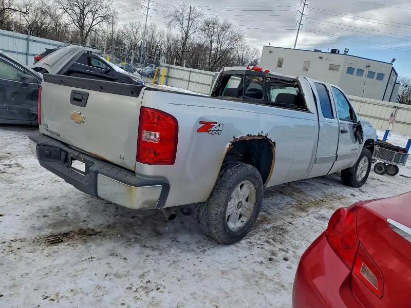 2011 CHEVROLET SILVERADO K1500 LT  