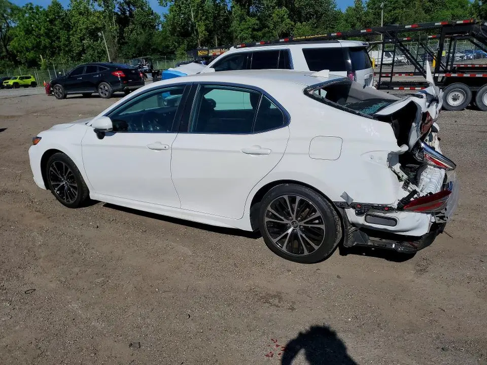 2019 TOYOTA CAMRY SE  