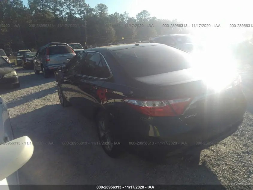 2015 TOYOTA CAMRY SE