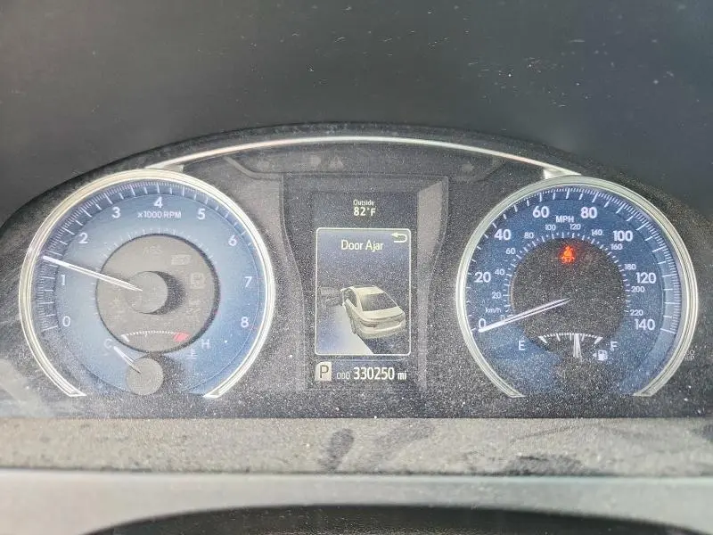 2016 TOYOTA CAMRY LE  