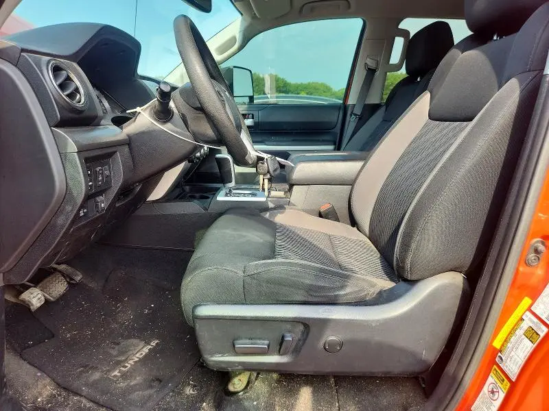 2016 TOYOTA TUNDRA SR5  