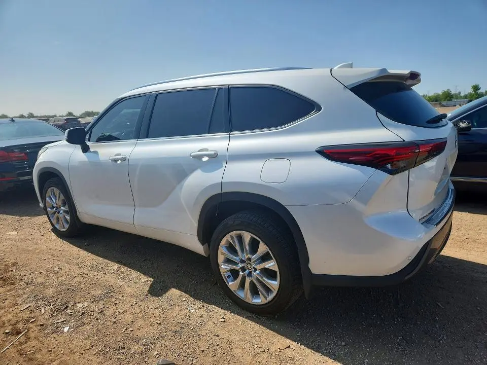 2021 TOYOTA HIGHLANDER LIMITED  