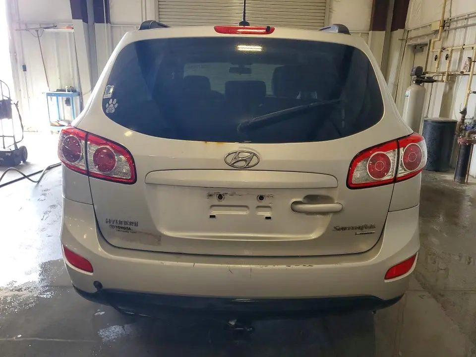 2011 HYUNDAI SANTA FE GLS  