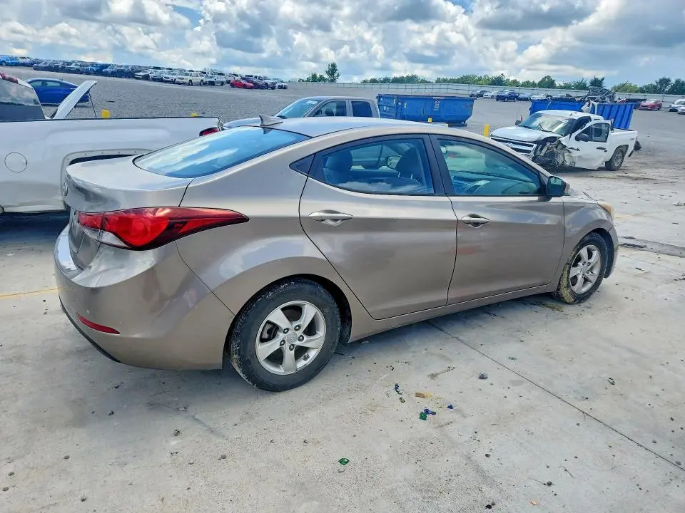 2014 HYUNDAI ELANTRA SE  