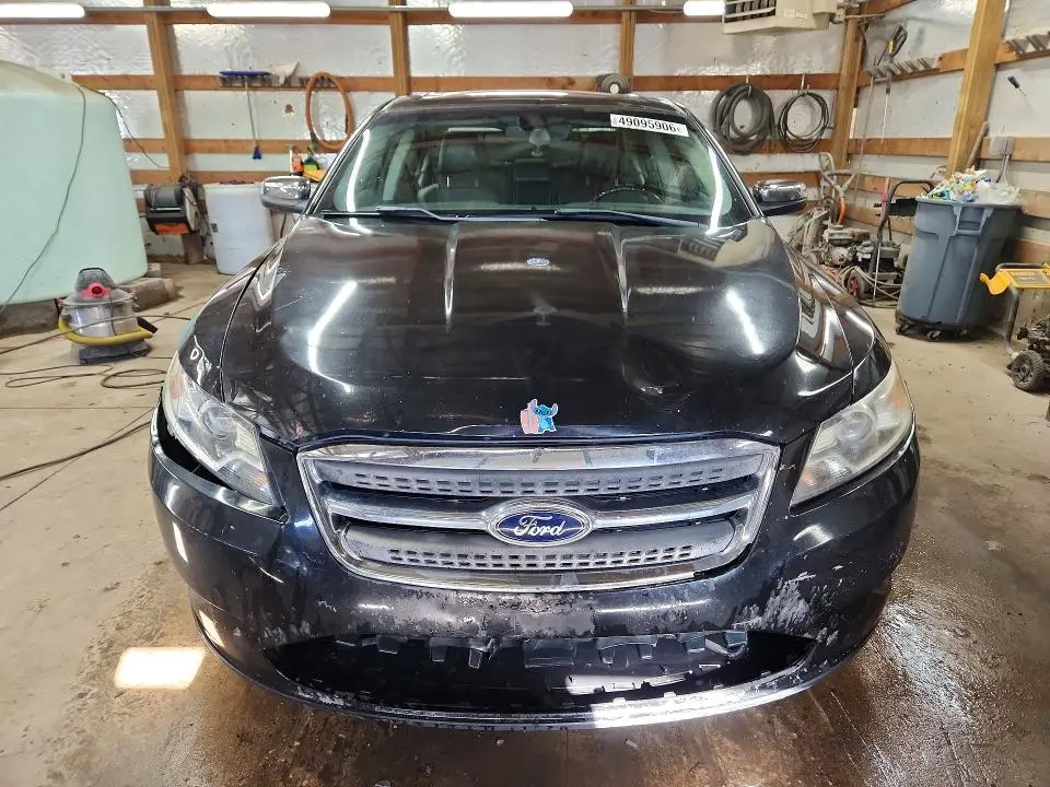 2011 FORD TAURUS LIMITED  